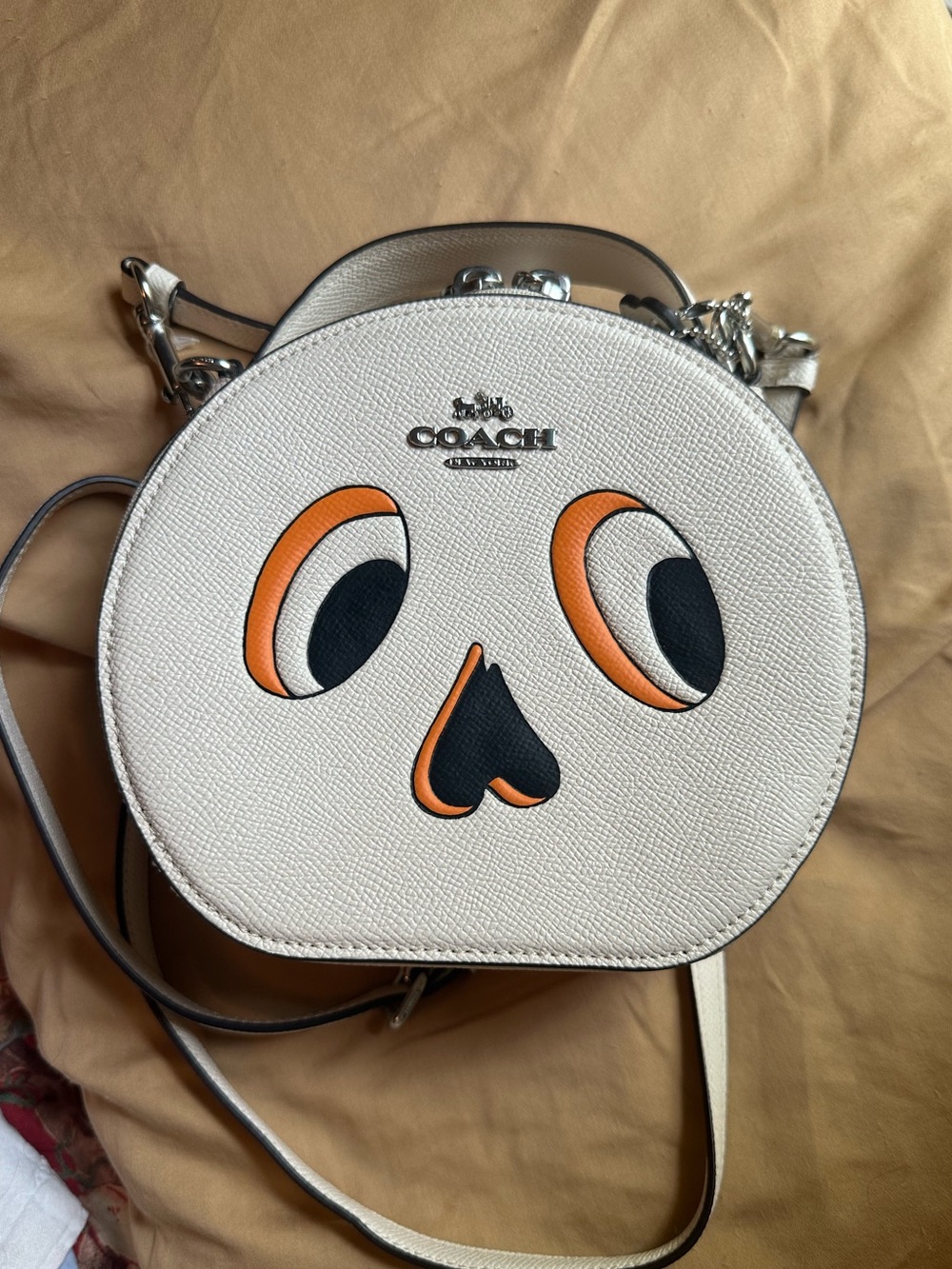 Coach Canteen Crossbody With Halloween Skeleton 💀 CM-767
